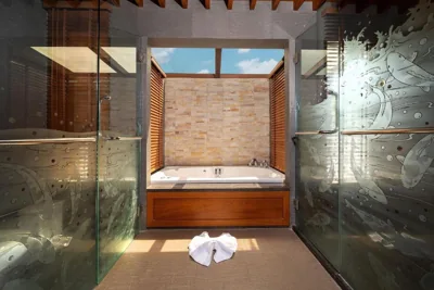 Seaview 5BR Pool Villa Apsara, Free Breakfast and Full Service, 5 min walk to Kata Beach – Fotos 3